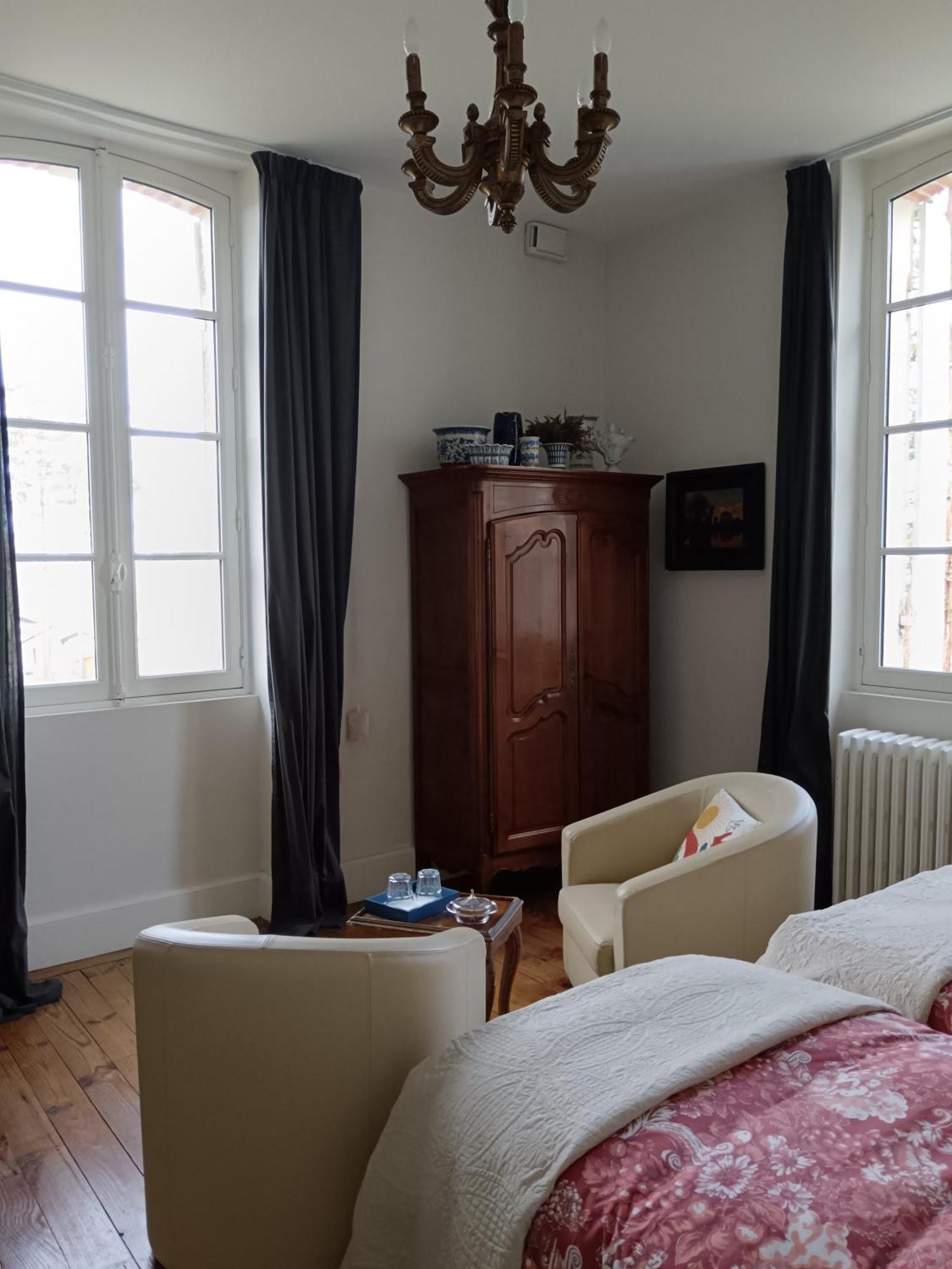 Castel La Bergerie Bed & Breakfast Laglorieuse Eksteriør bilde