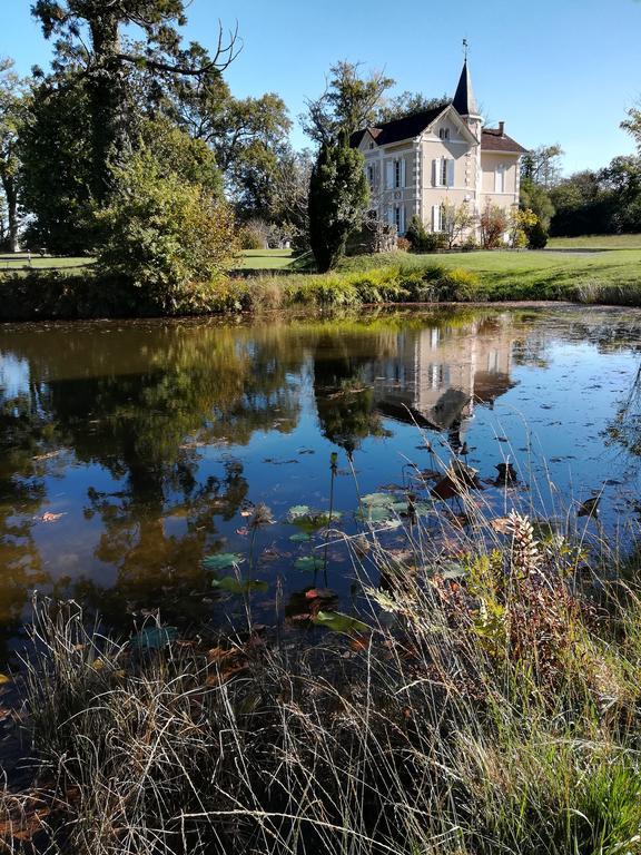 Castel La Bergerie Bed & Breakfast Laglorieuse Eksteriør bilde