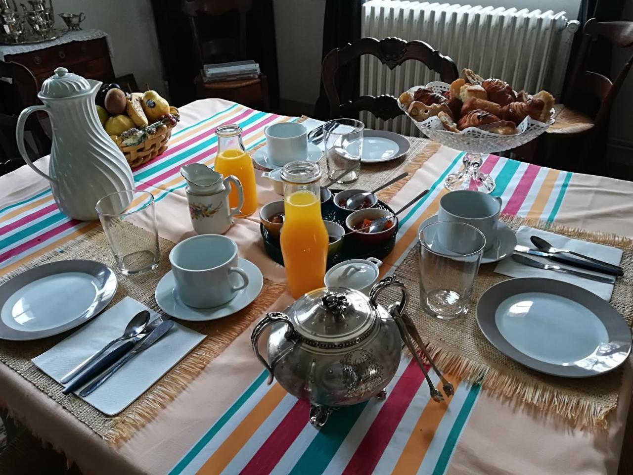 Castel La Bergerie Bed & Breakfast Laglorieuse Eksteriør bilde